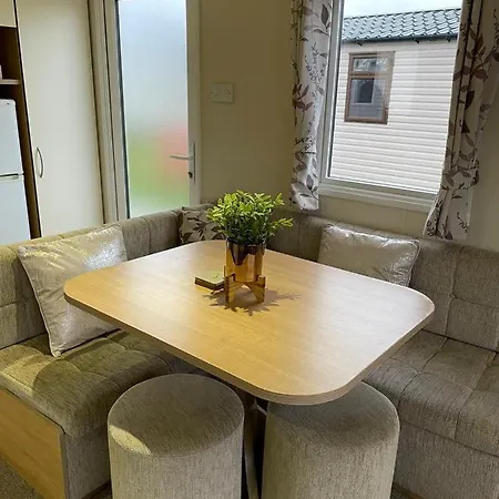 Coastal Retreats, Beech Rise, Primrose Valley